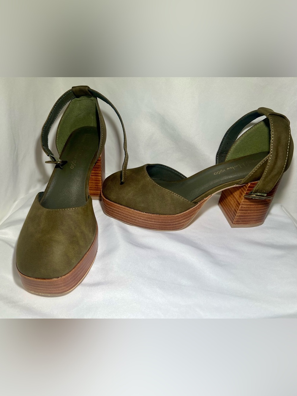 House of Harlow 1960 Tanner Wood Block Platform Pump Olive Green Retro SZ 9.5